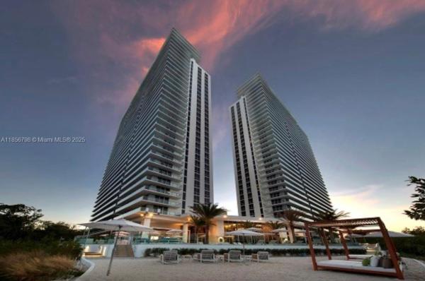 The Harbour South Tower, 16385 Biscayne Blvd #2720, North Miami Beach, Florida 33160, image 1