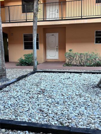 Lago West, 430 Commodore Dr #104, Plantation, Florida 33325, image 1