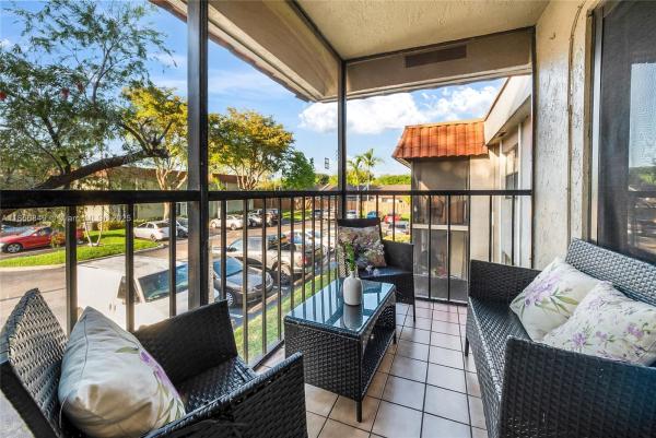 9724 Hammocks Blvd #203, Unincorporated Dade County, Florida 33196, image 1
