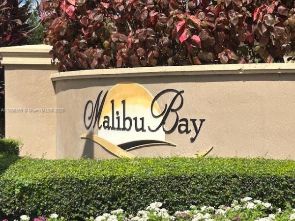 925 NE 34th Ave #204, Unincorporated Dade County, Florida 33033, image 1