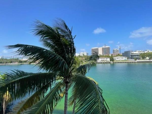Island Place At Bay Harbor, 9721 E Bay Harbor Dr #4D, Bay Harbor Islands, Florida 33154, image 1