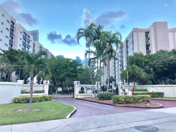 Plaza Of The Americas, 16919 N Bay Rd #206, Sunny Isles Beach, Florida 33160, image 2