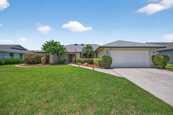 Sugar Pond Manor, 13582 Columbine Ave, Wellington, Florida 33414, image 1