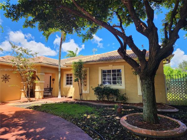 Royal Garden Estates, 16441 NW 89th Ct, Miami Lakes, Florida 33018, image 1