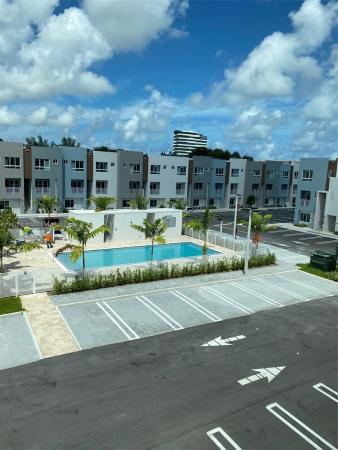 2555 NE 193rd St #2213, Unincorporated Dade County, Florida 33180, image 1