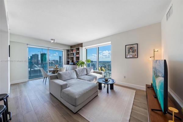 Quantum On The Bay, 1900 N Bayshore Dr 4111, Miami, Florida 33132, image 1