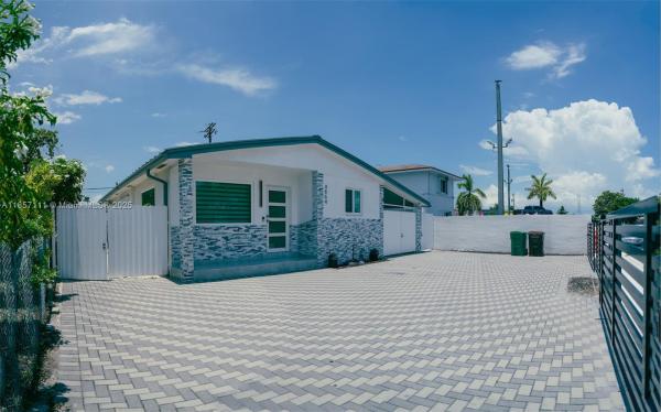 Ingleside Park, 4864 E 8th Ln, Hialeah, Florida 33013, image 2