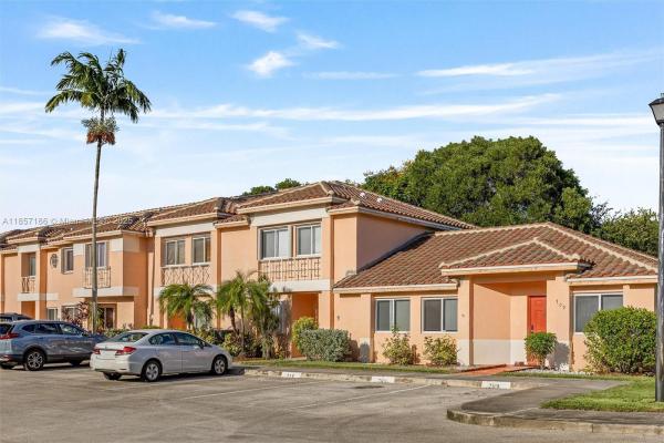 Malibu Bay, 719 NW 208th Way, Pembroke Pines, Florida 33029, image 2