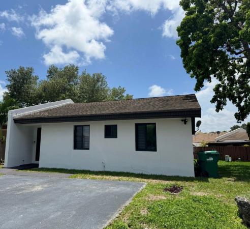 5402 SW 138th Ave #5402, Unincorporated Dade County, Florida 33175, image 1