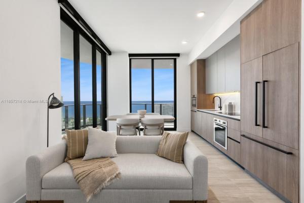 580 72nd St #2101, Miami Beach, Florida 33141, image 1