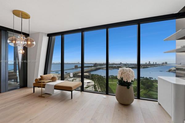 One Thousand Museum, 1000 Biscayne Blvd 2402, Miami, Florida 33132, image 1