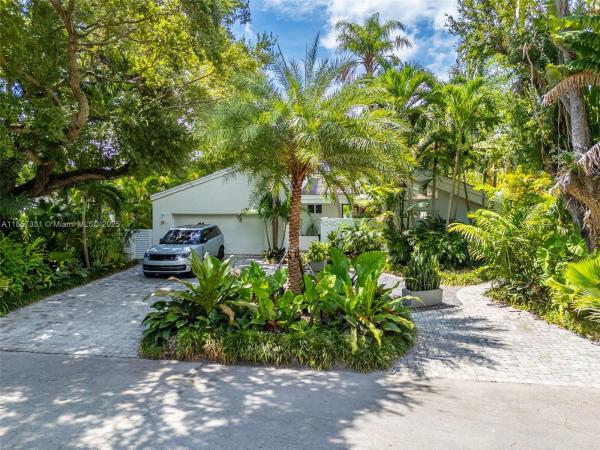 1090 NE 92nd St, Miami, Florida 33138, image 1