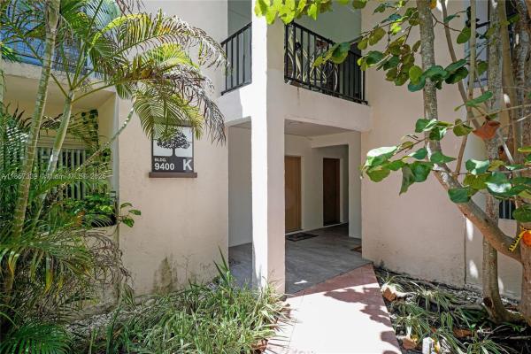 9400 SW 77 Ave K8, Unincorporated Dade County, Florida 33156, image 1