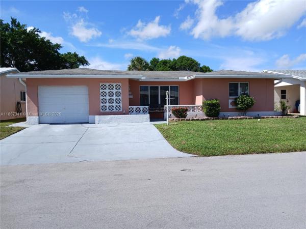 Mainlands Of Tamarac Lakes, 4507 NW 45th St, Tamarac, Florida 33319, image 1