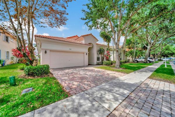 Mahogany Bend At Walnut Creek, 7314 NW 19th Ct, Pembroke Pines, Florida 33024, image 1