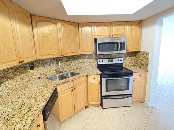 7410 SW 82nd St K202, Miami, Florida 33143, image 1