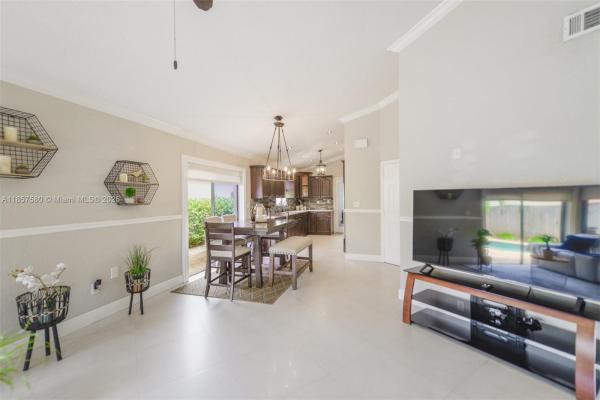 Pasadena Pool Homes At Pembroke Lakes South, 11300 SW 4th St, Pembroke Pines, Florida 33025, image 2