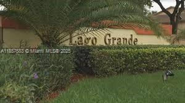 Lago Grande, 2675 W 66th St #14-19, Hialeah, Florida 33016, image 1
