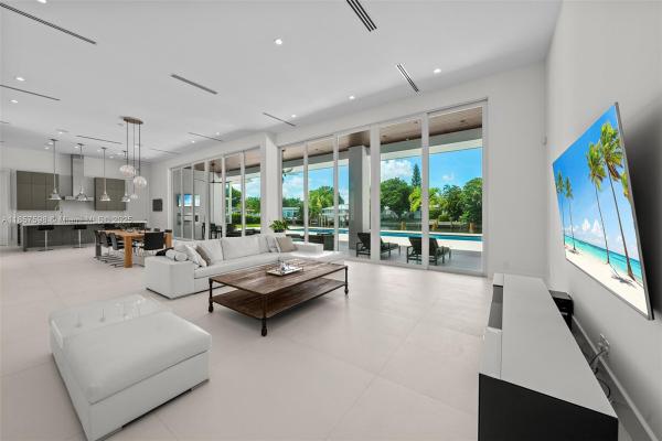 Coral Ridge Galt, 2815 NE 26th Pl, Fort Lauderdale, Florida 33306, image 1