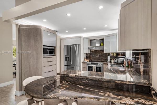 Bilbao Estates, 8928 SW 6th St, Fountainebleau, Florida 33174, image 2