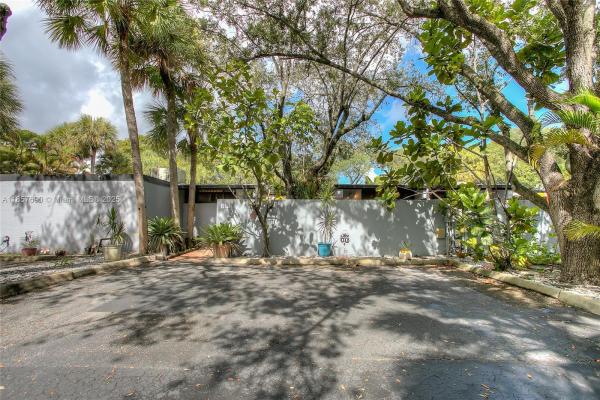 Windmill Gate, 16332 Oak Walk, Miami Lakes, Florida 33014, image 1