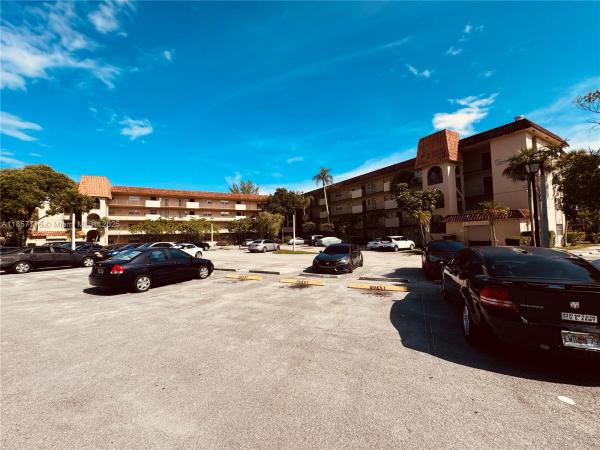 The Falls Of Inverrary, 6100 S Falls Cir Dr #205, Lauderhill, Florida 33319, image 1
