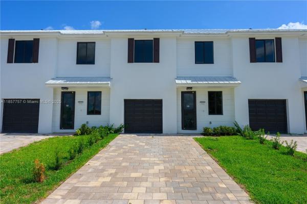 Palm Ave Heights, 880 SW 1st St, Florida City, Florida 33034, image 2