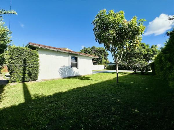 Palmetto Country Club Estates, 16101 SW 98th Ct, Palmetto Estates, Florida 33157, image 2