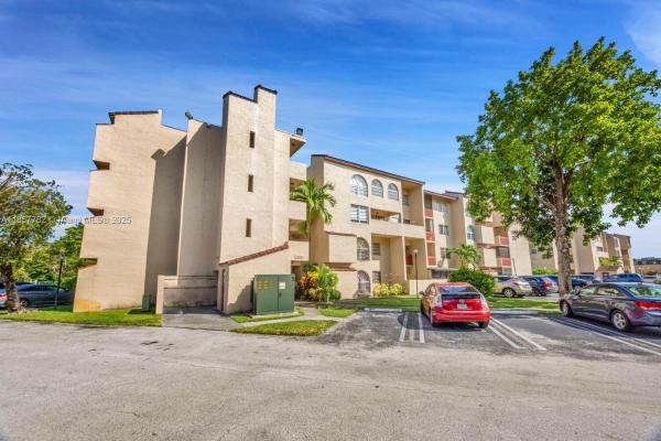 10651 SW 108 Ave 3-h, Unincorporated Dade County, Florida 33176, image 1
