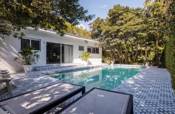 Sherwood Forest, 420 NE 87th St, El Portal, Florida 33138, image 1