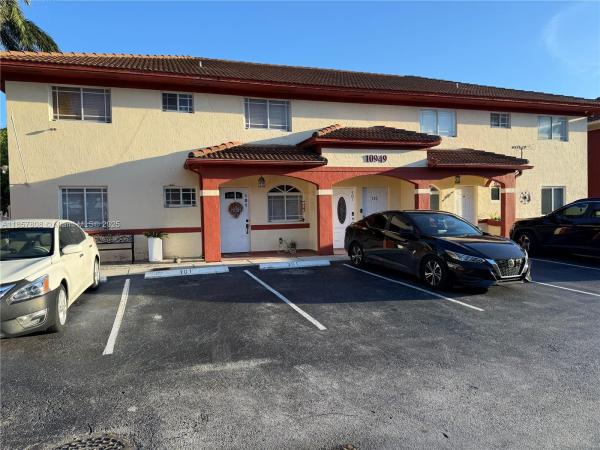 10949 W Okeechobee Rd 202, Hialeah, Florida 33018, image 1