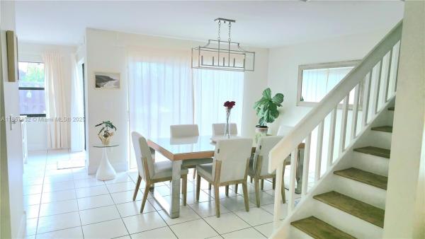Townhomes Of La Jolla, 8906 SW 113th Place Cir E, Kendall, Florida 33176, image 3