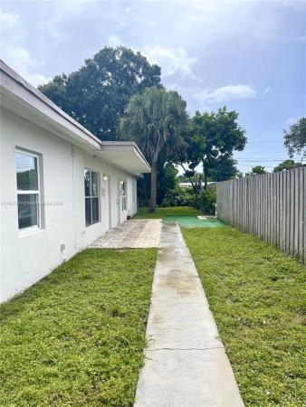 Hoosier Heights, 1004 SW 24th Ave #2-East, Fort Lauderdale, Florida 33312, image 1