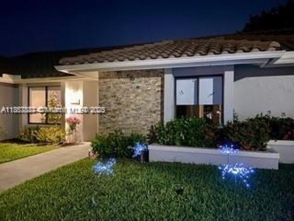Jacaranda Lakes, Plantation, Florida 33322, image 1