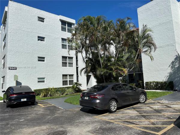 Evergreen Of Pine Island Ridge, 9441 Evergreen Pl #203, Davie, Florida 33324, image 1