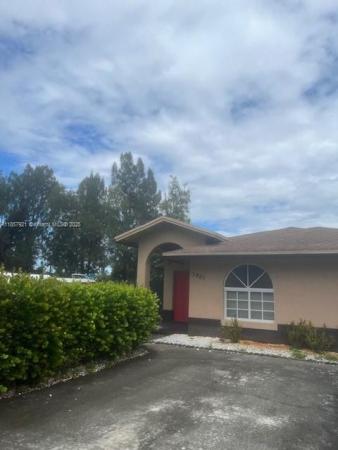 Venetian Gardens, 3985 NW 165th St, Miami Gardens, Florida 33054, image 1
