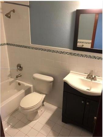 Inglewood Townhomes, 17962 NW 68th Ave #D-21, Hialeah, Florida 33015, image 3