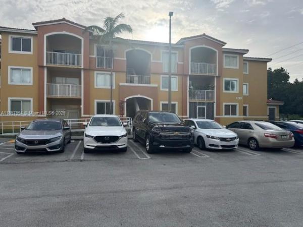 Galloway Lakefront, 20810 SW 87 Ave 308, Cutler Bay, Florida 33189, image 1