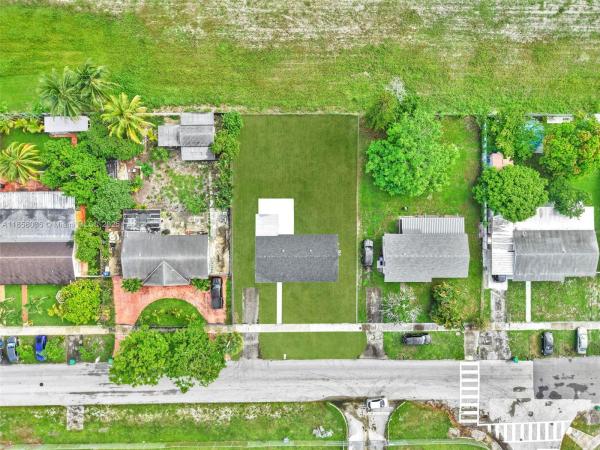 Carol City Gardens, 4521 NW 207th Dr, Miami Gardens, Florida 33055, image 2
