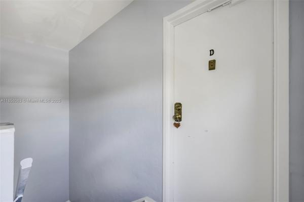 7621 SW 55 Ave 24d, Unincorporated Dade County, Florida 33143, image 3