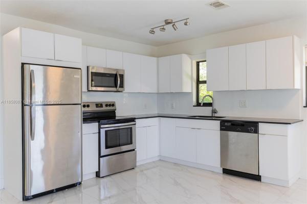 Knoll Ridge, 2140 NE 56 #12, Fort Lauderdale, Florida 33308, image 1
