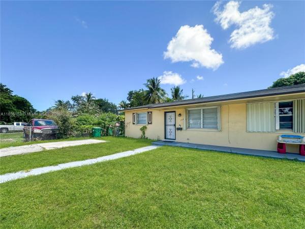 1050 NW 103rd St #1050, Unincorporated Dade County, Florida 33150, image 1