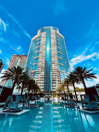 Paramount Miami Worldcenter, 851 NE 1st Ave #1204, Miami, Florida 33132, image 1