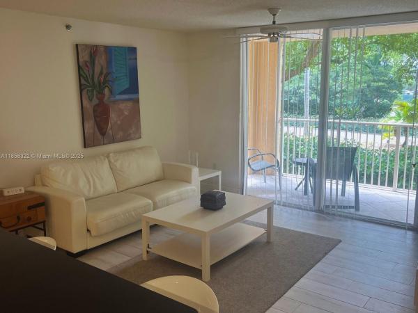 The Yacht Club At Aventura, 19555 E Country Club Dr #8206, Aventura, Florida 33180, image 1