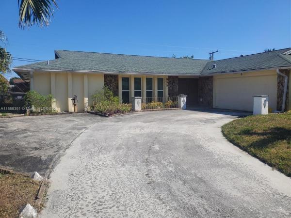 Roosevelt Estates, 900 S Mangonia Cir, West Palm Beach, Florida 33401, image 2