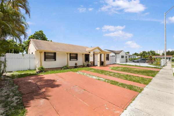 Essex Village, 620 NE 2nd Pl, Hialeah, Florida 33010, image 1