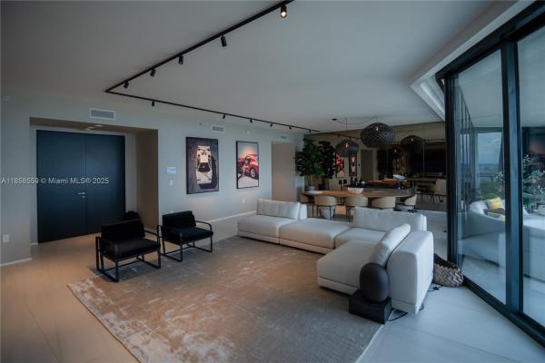 One Thousand Museum, 1000 Biscayne Blvd 3502, Miami, Florida 33132, image 1