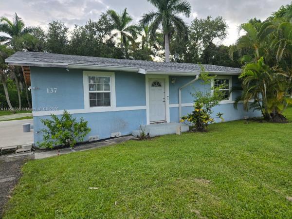 137 Dow Ln, Fort Myers, Florida 33917, image 1