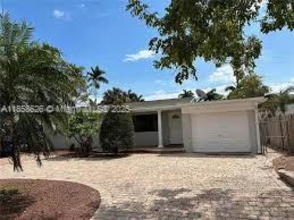 Schaffer Homesites, 804 NE 2nd St, Hallandale Beach, Florida 33009, image 1
