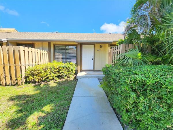 21127 NE 5th Pl, Miami, Florida 33179, image 1